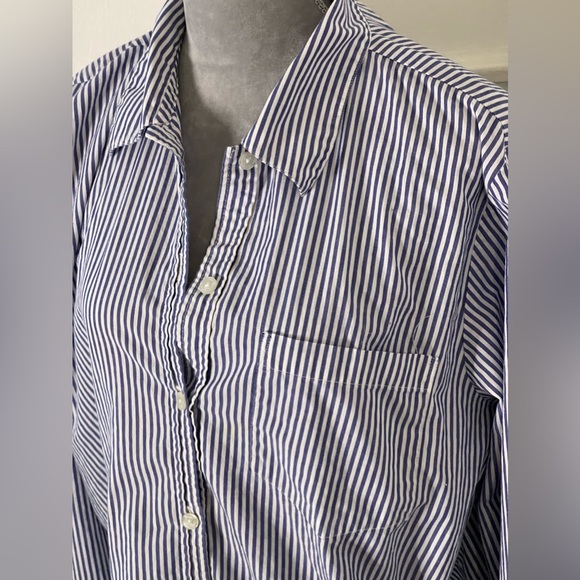 🔵5 For $15🔵 Mizit Blue & White Stripe Button Down - Picture 3 of 7